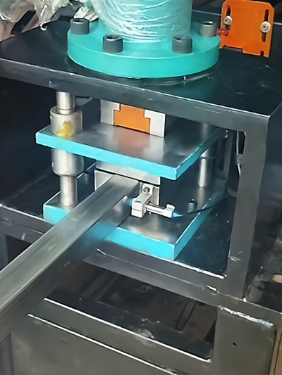 Pipe punching machine