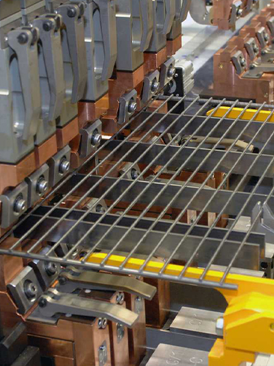 Wire mesh welding machine